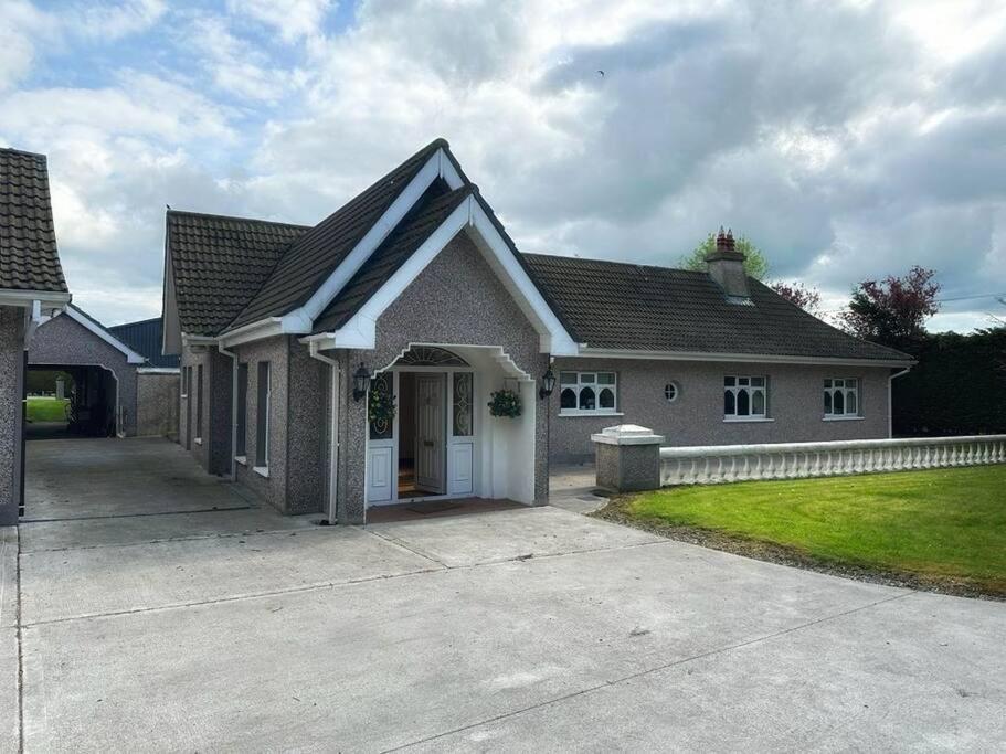 Entire Home At Ballysax House Newpark Exteriör bild